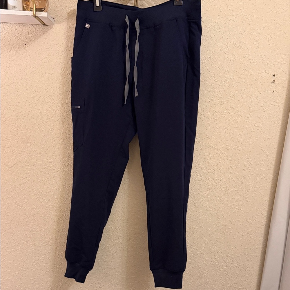 Figs Technical Collection Jogger Scrub Pants NWOT Women’s Large